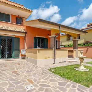 Casa vacanze Big Garden - Free Parking, Wi-fi E Netflix, Fiumicino